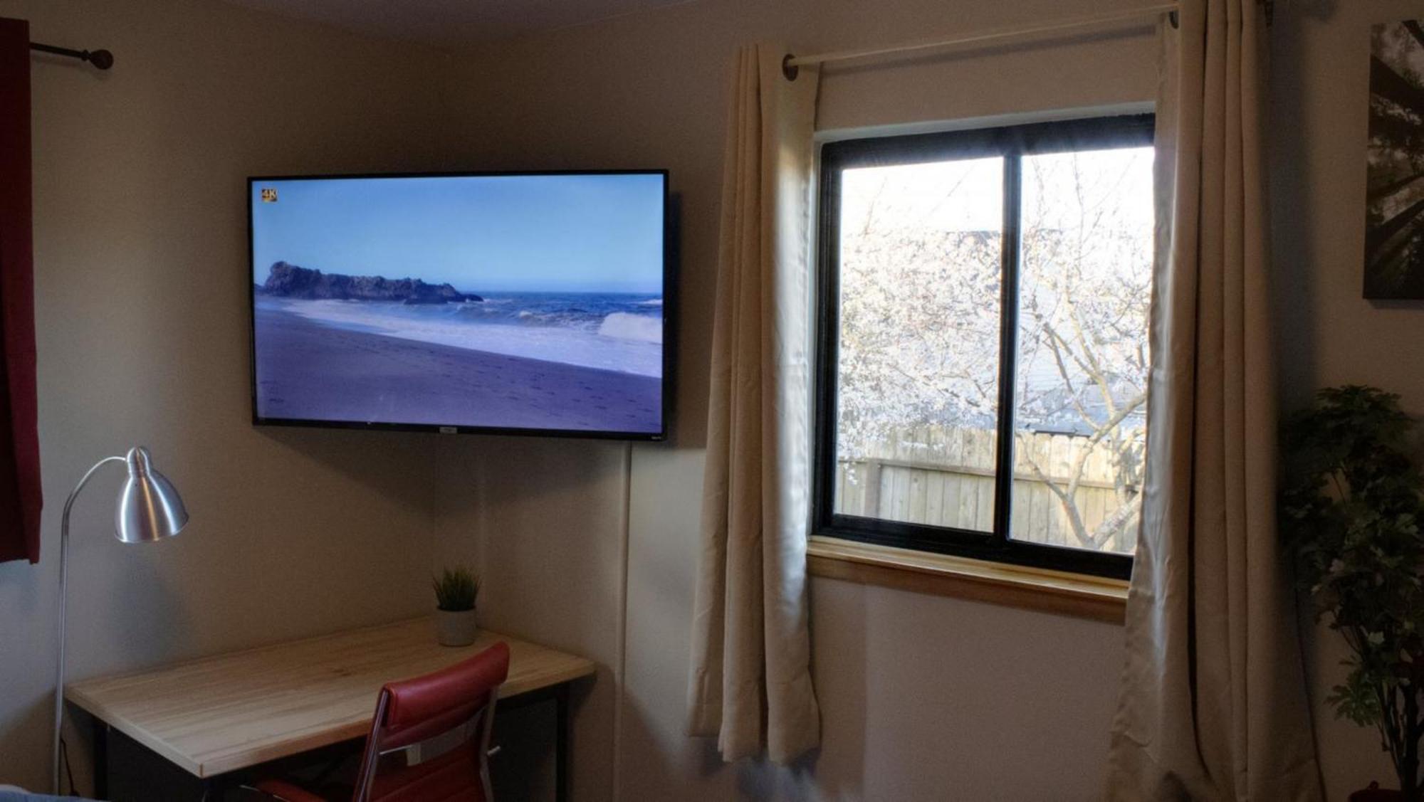 Private Home - Playground, Jumping Mat, Bbq, Darts, Firepit, Gazebo, 4 Smart Tvs, White Cotton Bedding, - The Redwood Cul-De Sac Beach Retreat Кресент-Сити Экстерьер фото